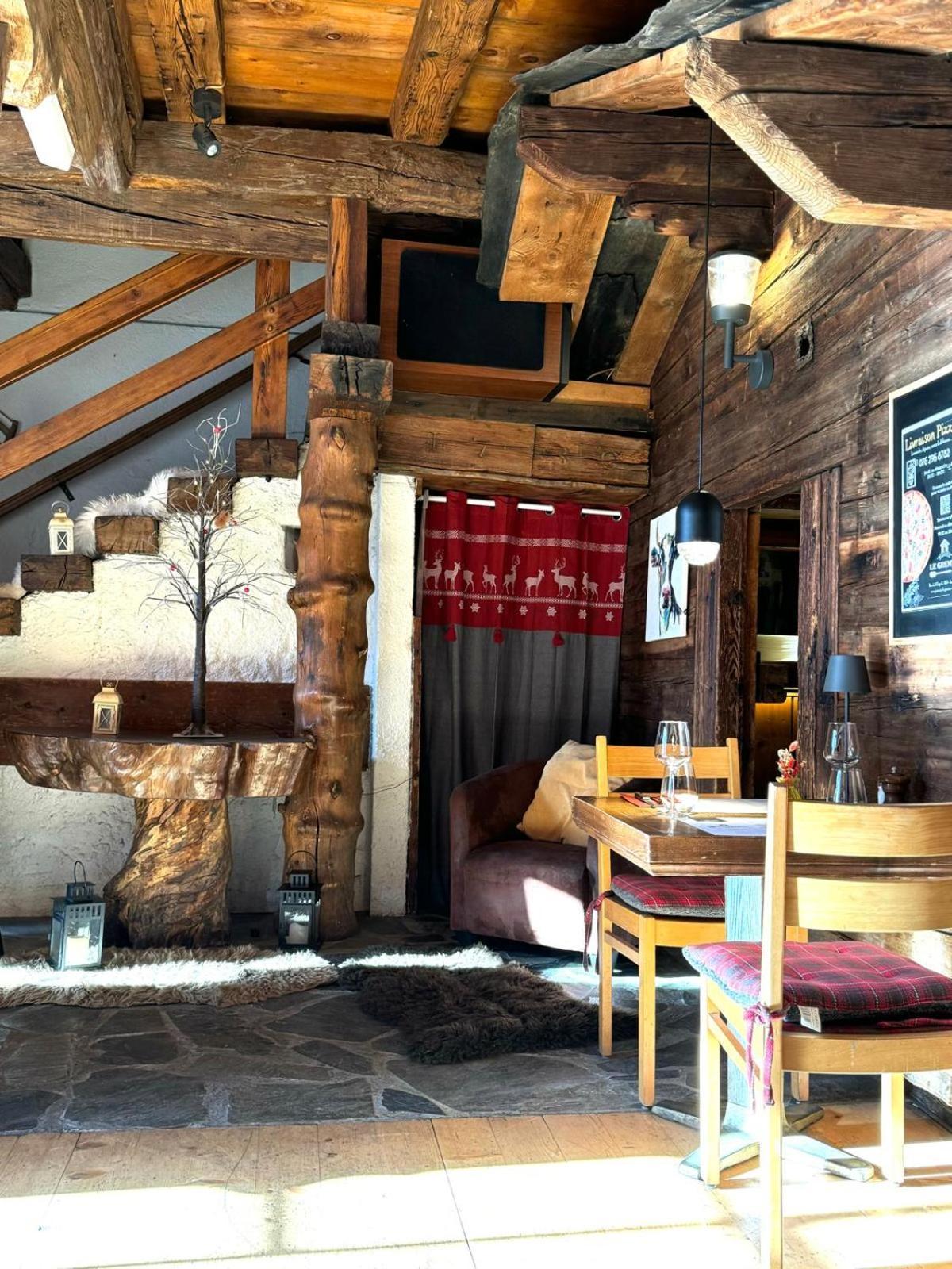 Hotel La Tour D'Ai Leysin Exteriör bild