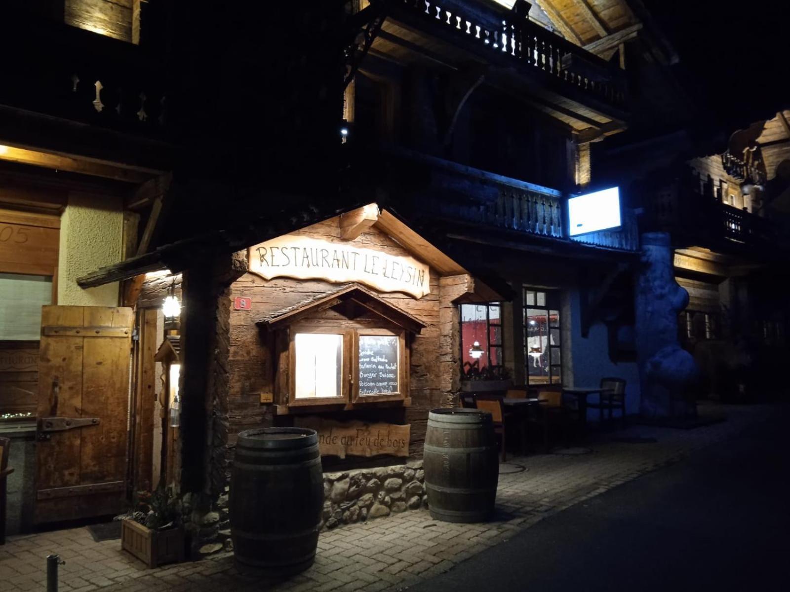 Hotel La Tour D'Ai Leysin Exteriör bild